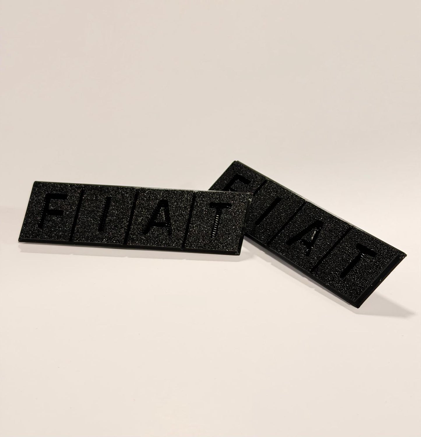 Fregi logo Fiat compatibile per modanature Panda prima serie kit da 2pz Vari Colori